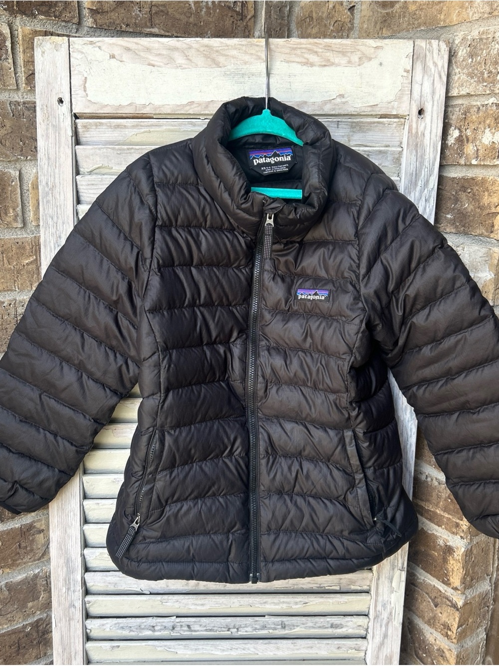 PATAGONIA Kid Down Coat Micro Puffer Jacket—size 5-6 BLACK